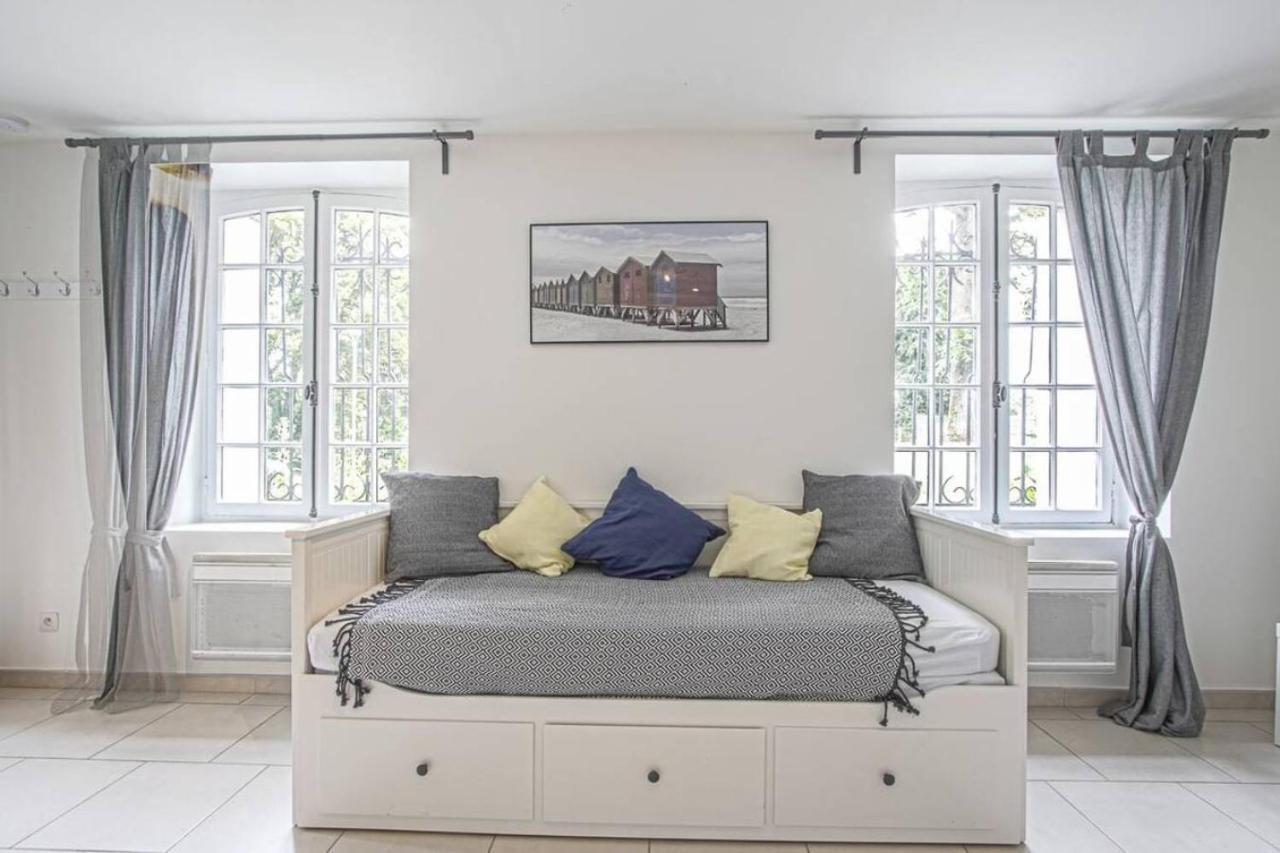 Appartement De Charme Dans Un Chateau A 5 Min D'Honfleur Gonneville-sur-Honfleur Bagian luar foto
