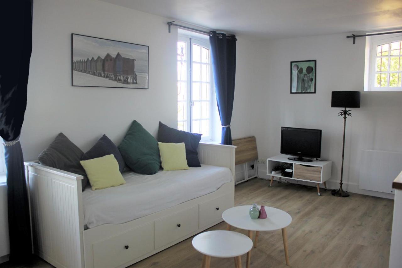 Appartement De Charme Dans Un Chateau A 5 Min D'Honfleur Gonneville-sur-Honfleur Bagian luar foto