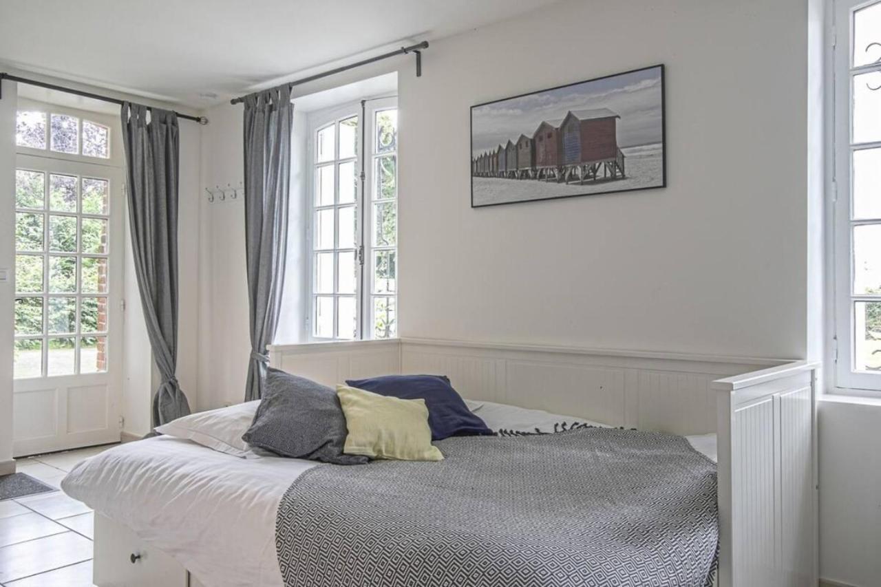 Appartement De Charme Dans Un Chateau A 5 Min D'Honfleur Gonneville-sur-Honfleur Bagian luar foto